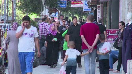 Palestinos vivem dia sem bombas em Gaza