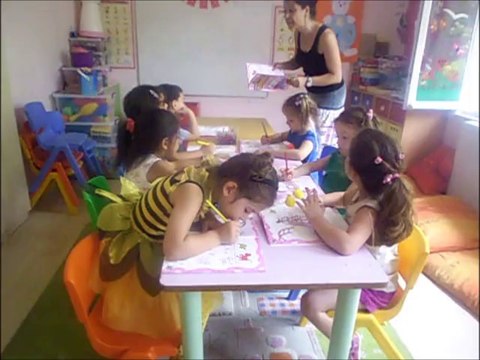 Çamlıca Acıbadem Uçan Balon Anaokulu Kitap çalışması 2009 gurubu