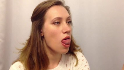 Логопед. Упражнение 'Ковшик'.- Exercise 'Scoop.'