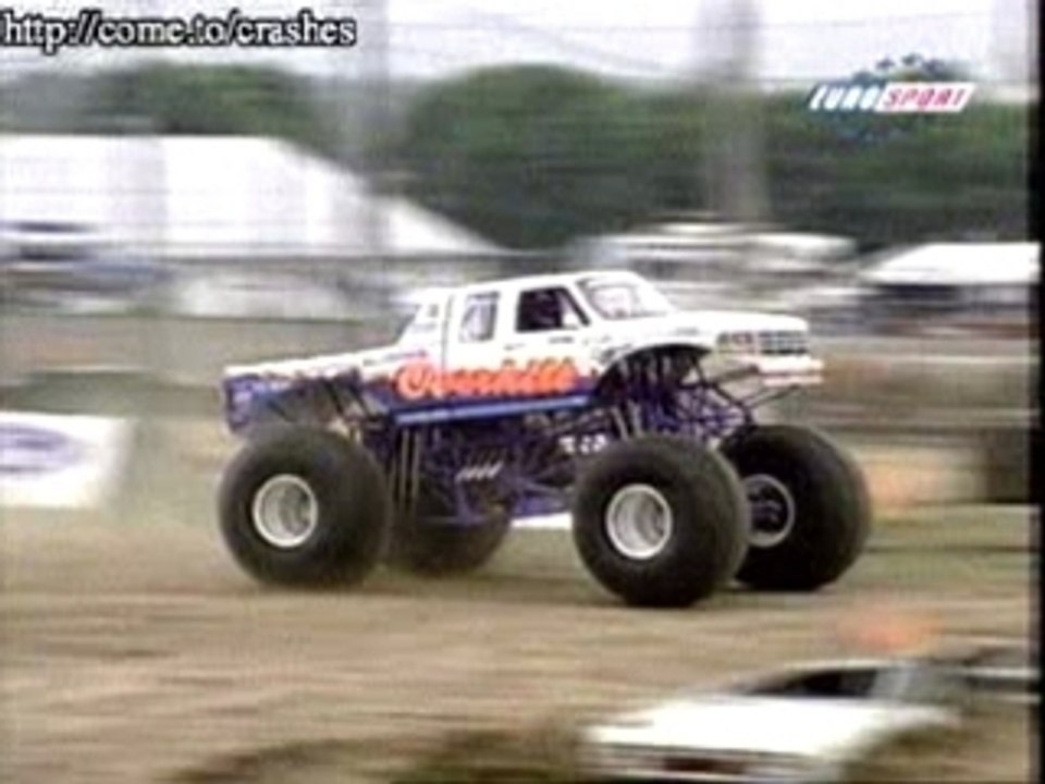 Accident - Monster Truck Crash