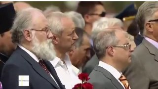 WHATCH: a Bird Pooped on Putin’s Shoulder during his Speech