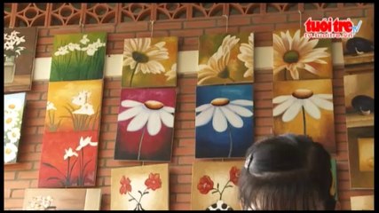 Một chân- nâng bước người đồng cảnh