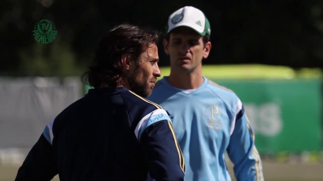 Após sumiço, Valdivia é reintegrado ao elenco do Palmeiras