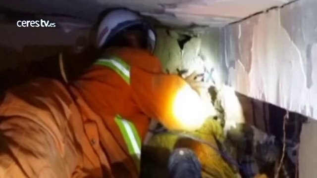 Ascienden a casi 600 las víctimas mortales del terremoto que sacudió el lunes el suroeste de China