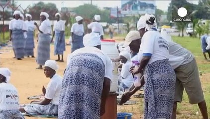 Ebola: scienziati "non c'è rischio pandemia, prudenza su farmaci sperimentali"
