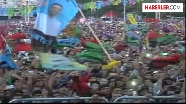 Cumhurbaşkanı Adayı Selahattin Demirtaş Adana Mitinginde Işıd'e ve Erdoğan'a Yüklendi