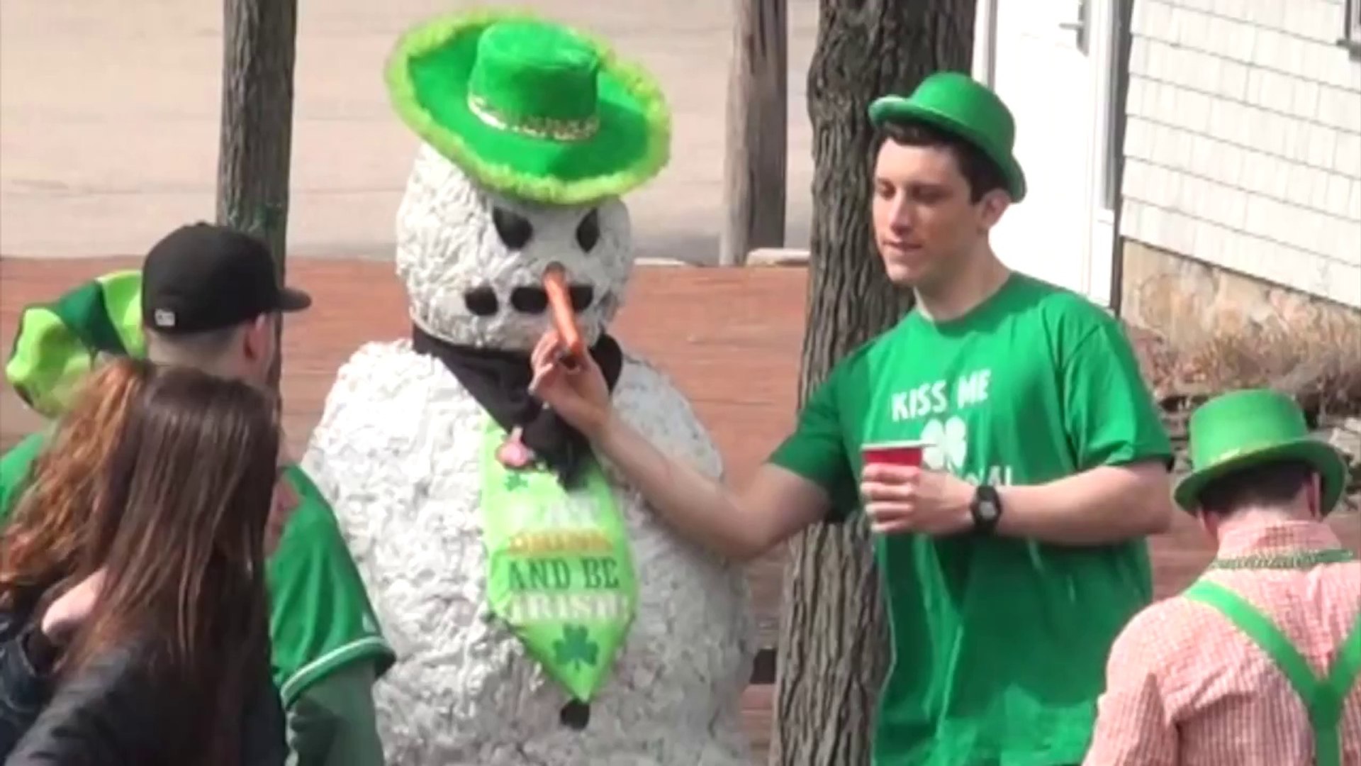 ⁣Prank Scaring Drunk People - St Patrick's Day Special (NSFW).
