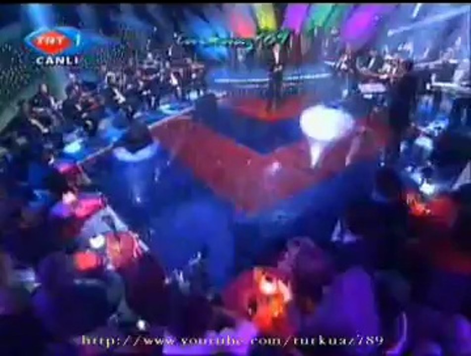 Yıldırım BEKÇİ-Yalan Gözlerin (Kalbimde Gizli Bir Sevgi Mi Arar)