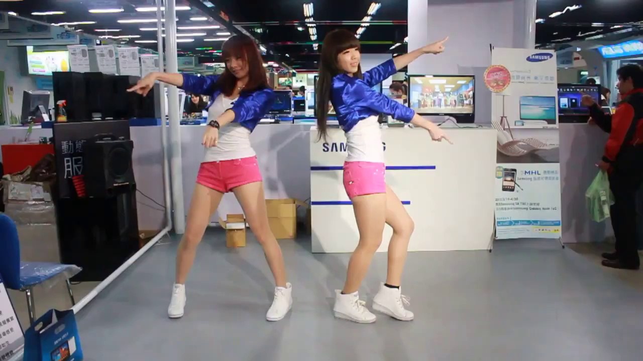 台北新光華三星舞台表演20120324(小妍+小蔓)