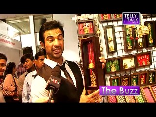 Saath Nibhaana Saathiya  Ahem is BUSY SHOPPING for the Cast and Crew  REVEALED 5th August 2014