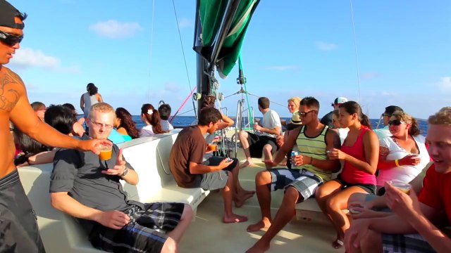 Oahu Sunset Sail - Waikiki Beach, Hawaii