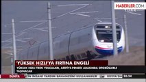 Demiryoluna Vinç Devrildi, Yüksek Hızlı Tren Seferleri İptal Oldu