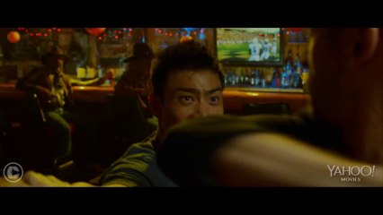 The Guest - Official Trailer #1 [FULL HD] - Subtitulado por Cinescondite