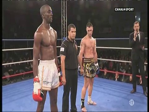 YOHAN LIDON VS BAKARI TOUNKARA N°2 (Gala de Reims 2.12.2012)