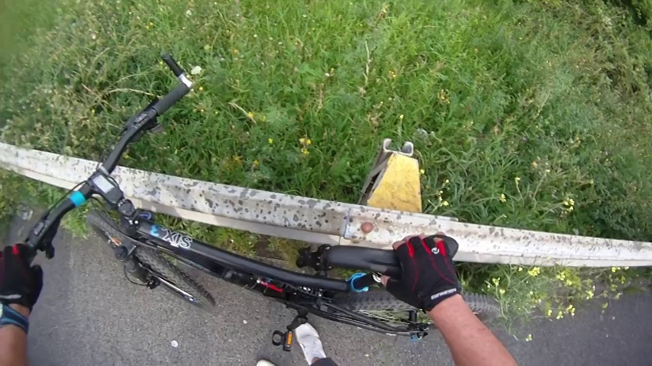 Descente du terril de Loos en gohelle en VTT