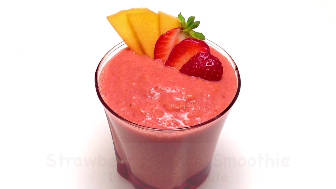 How to make a strawberry peach smoothie in one minute