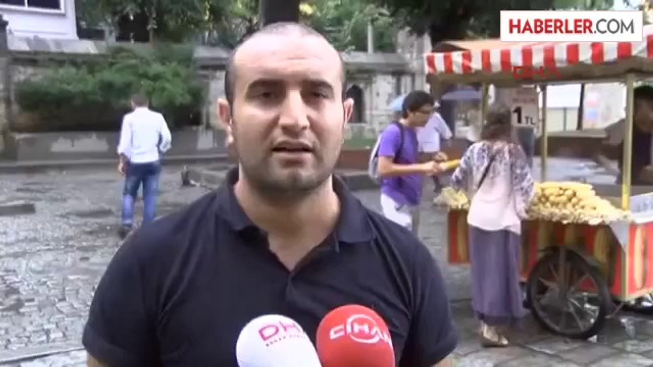 20 Metrelik Akasya Ağacı Devrildi; 2 Kişi Ağır Yaralı