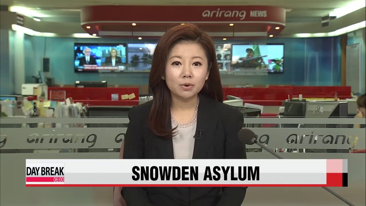 Moscow grants 3-year extension to fugitive Edward Snowden