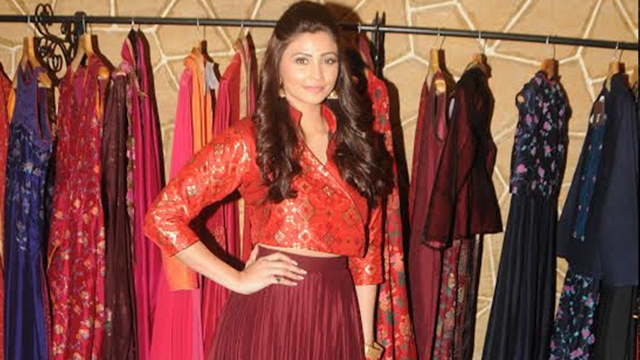 Daisy Shah & Parvathy Omanakuttan @ Hues Winter Festive 2014 Collection Preview