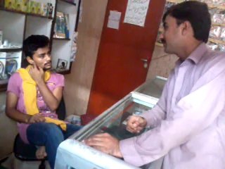 A shOp keeper Met a Funny cUstmer...hahaha