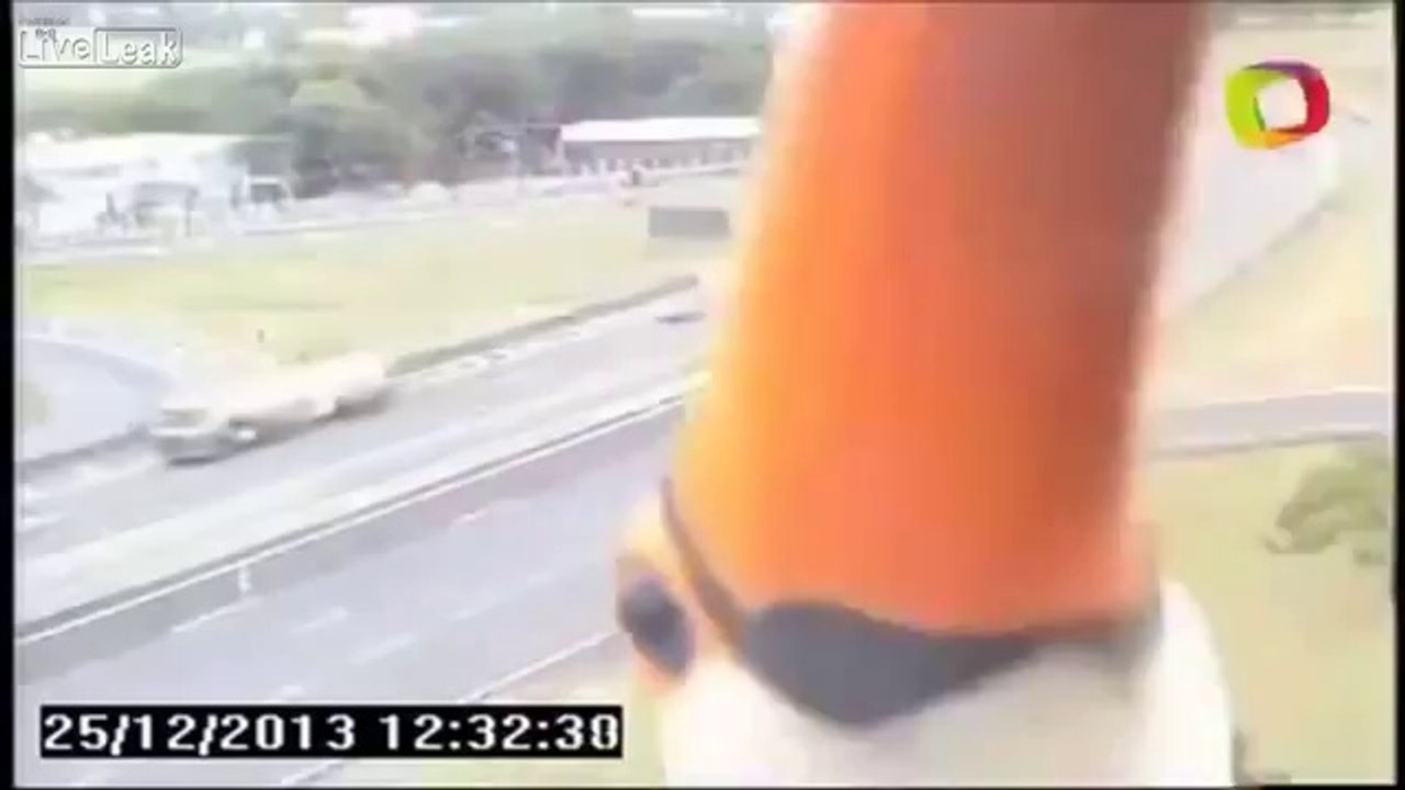 L'attaque du toucan