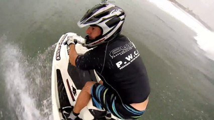 Incroyable backflip en Jetski filmé avec une GoPro