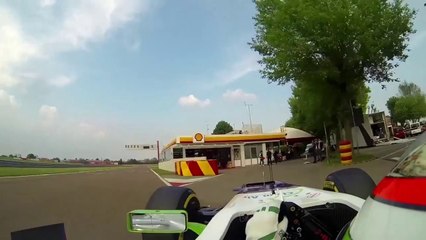 F1 2014: Simona de Silvestro anda pela primeira vez em carro da Sauber