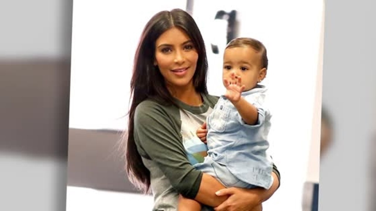 North West holt das Beste aus Kim Kardashian