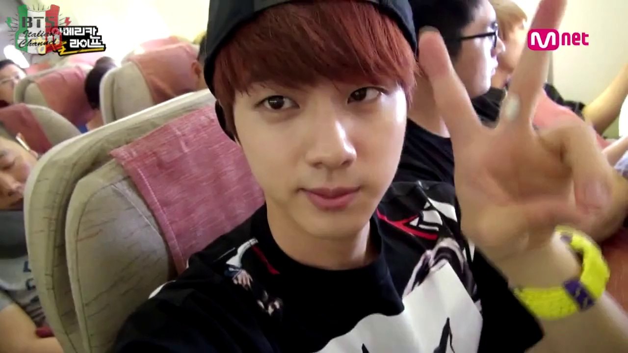 [SUB ITA] Scene Inedite - BTS American Hustle Life ep 1 - I BTS in volo verso Los Angeles - Cam di Jin