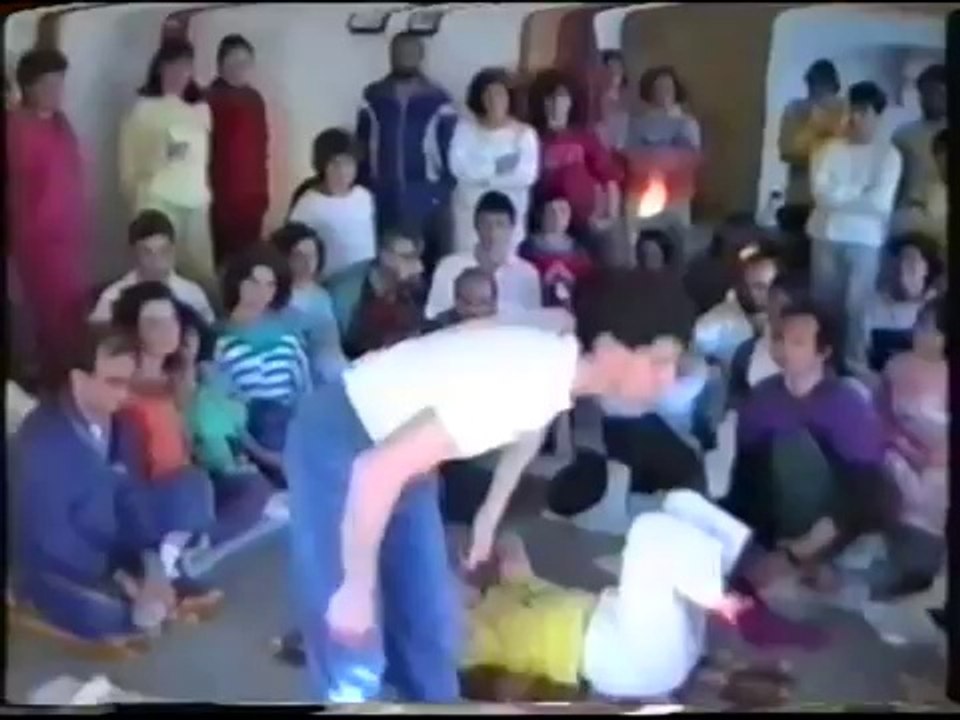 Demostración y explicación sobre Asanas