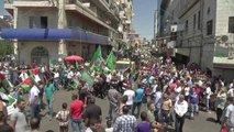 Hundreds rally in West Bank to show support for Hamas