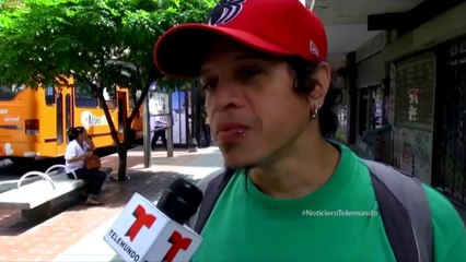 Controversia por periodistas que se desnudan mientras presentan las noticias