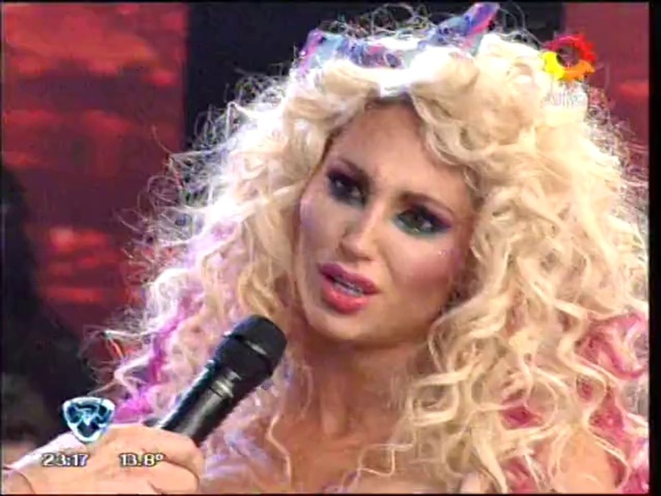 Devolución a Vicky Xipolitakis │ Ritmo libre