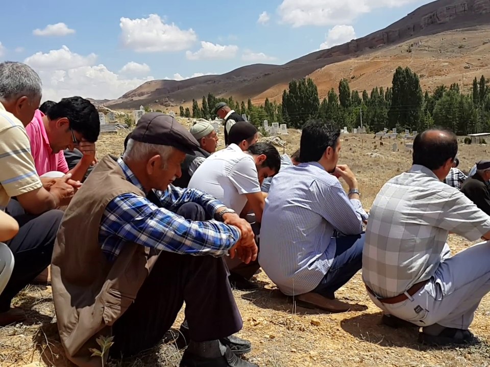 KIRAMAN KÖYÜ Bayram arefesi kabir ziyareti 27.07.2014