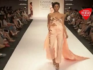 Models heat the ramp at LFW