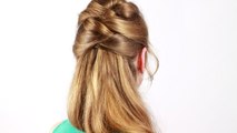 Прическа с имитацией плетения. Hairstyle with imitation of braiding