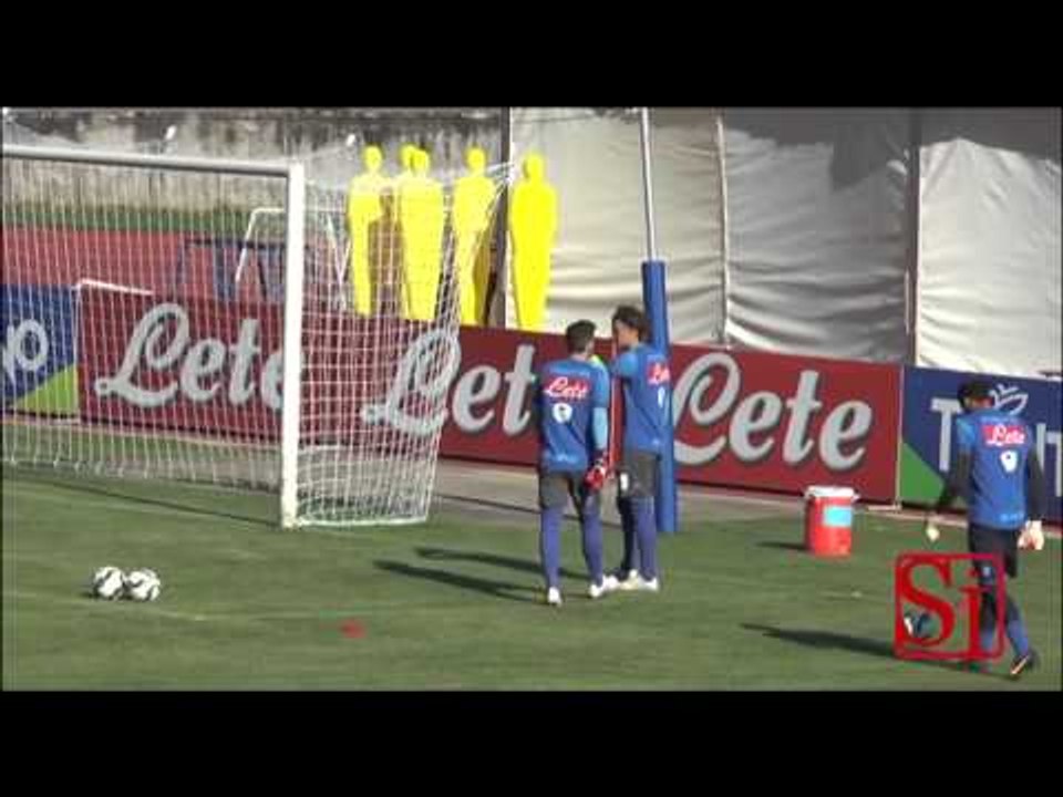 Napoli - I tifosi dopo il sorteggio di Champions League di Nyon (08.08.14)