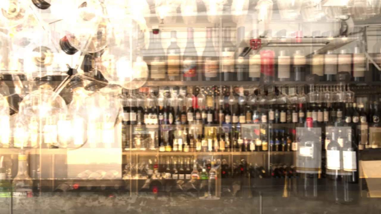 Wine Bar 121 BC di Simone Sammuri ad Hong Kong