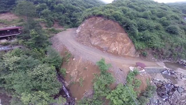 Rize Çayeli Ağaran Şelalesinde Mini Helikopter ile Muhteşem Görüntüler