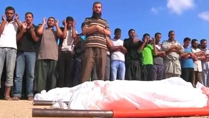 Israelis, Gaza militants fight on, defying truce efforts