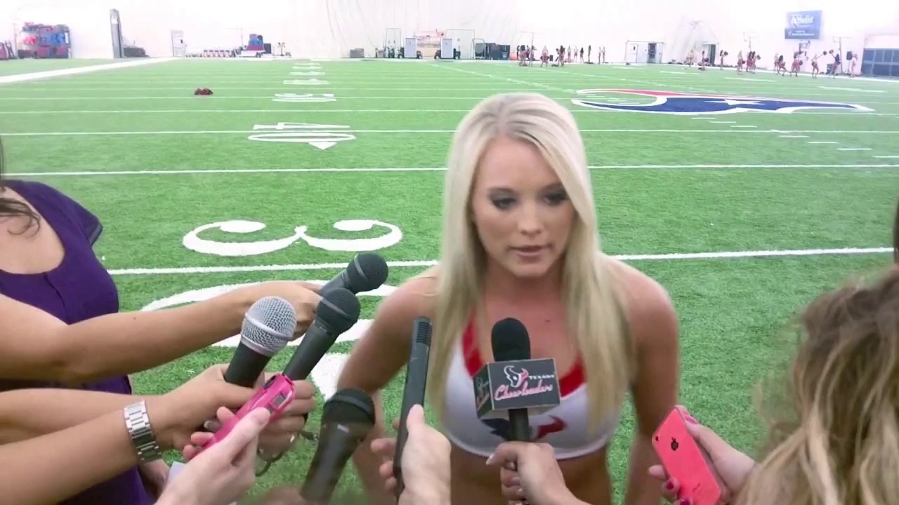 Les cheerleaders des Texans parodient Arian Foster