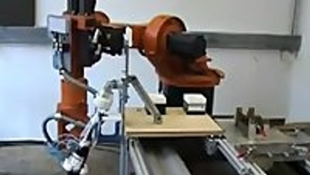 German Engineers create world's greatest beer pouring device