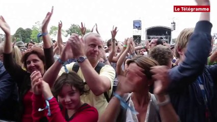 Fête du bruit dans Landerneau. New Model Army bombarde !