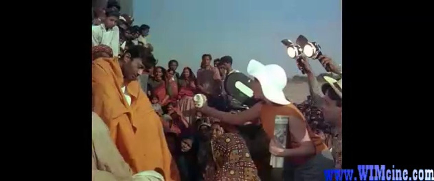 Guide (1965)_clip4