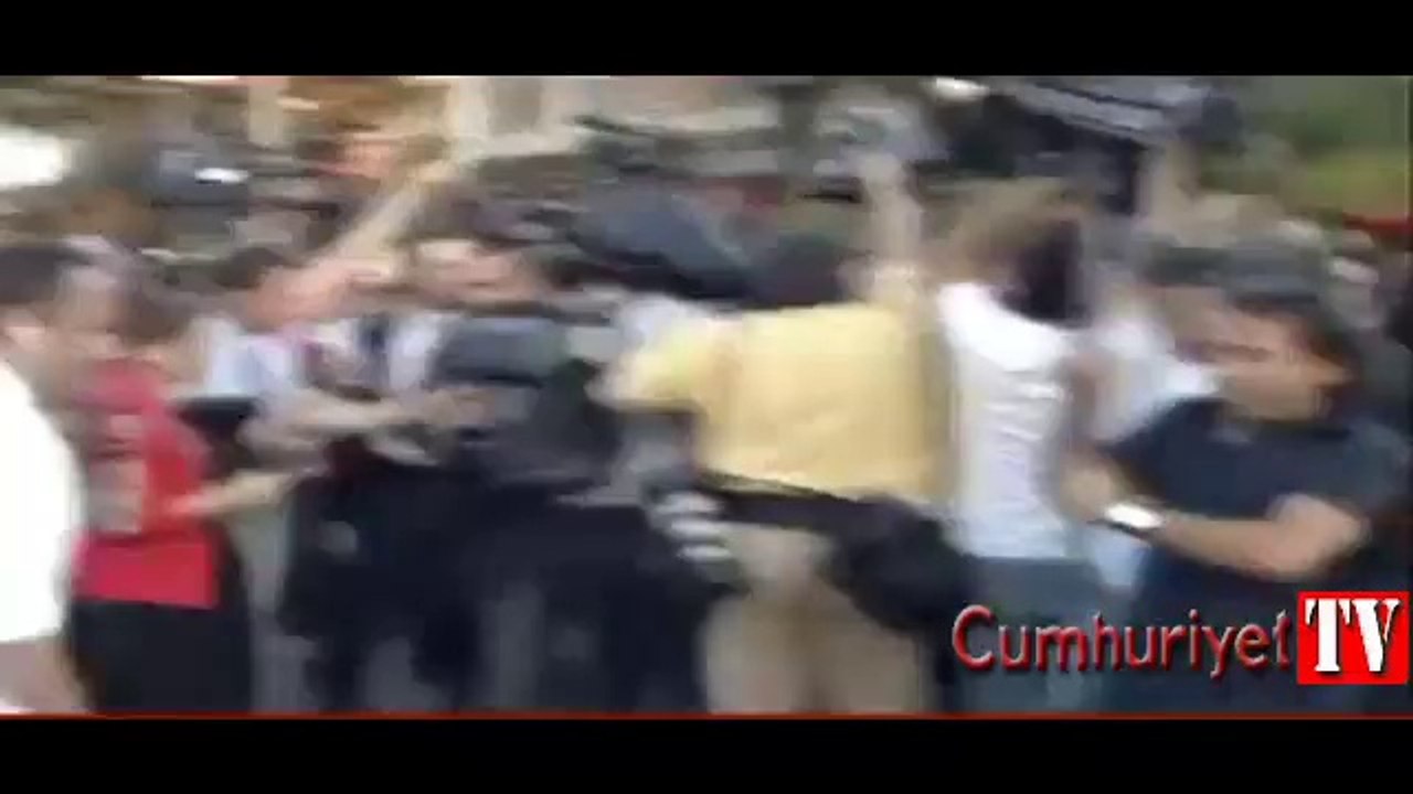 Erdoğan evinden çıktı