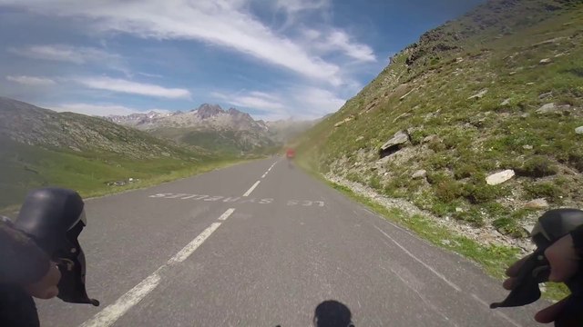 COL DE LA CROIX DE FER DIRECTION COL DU GLANDON EN VELO