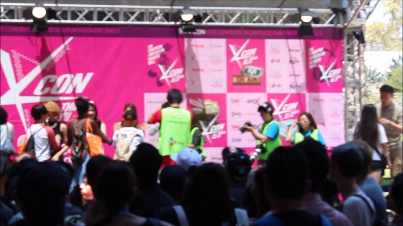 hi-touch with spica KCON 2014
