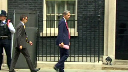 Foreign Secretary dodges Iraq air strikes question