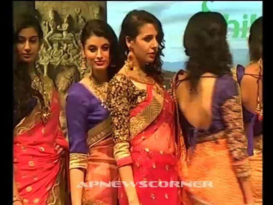 Samanta, Tapsee At Suraj Dreams Fashion Show