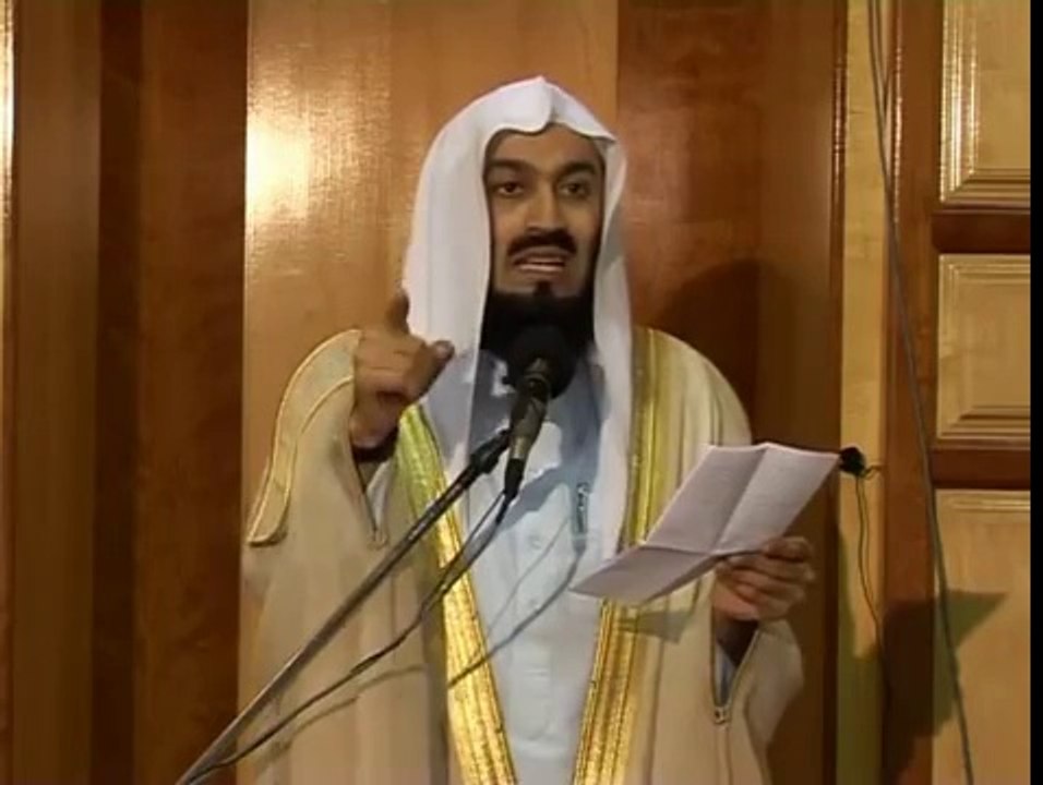 Mufti Ismael Menk - Don't be upset with what Allah gave you !